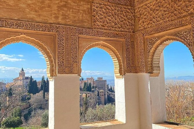 Alhambra Experience – Explore Nasrid Palaces & Generalife Gardens - Price and value at $58.58