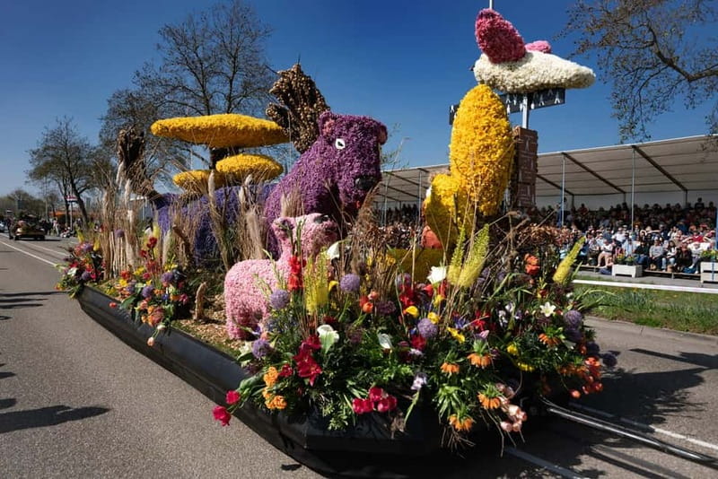 Amsterdam: Day Trip to Flower Parade & Keukenhof on April 18 - Booking details worth checking before you go