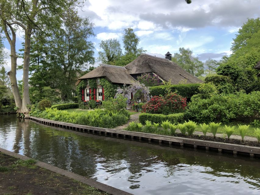 Amsterdam: Keukenhof Tulip Garden and Giethoorn Experience - Who will enjoy this most