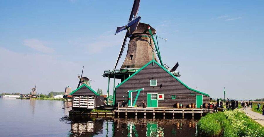 Amsterdam: Keukenhof, Zaanse Schans, and Rotterdam Day Tour - Zaanse Schans and the Windmill Interior