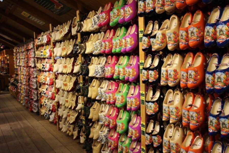 Amsterdam: Private tour Tulips, Keukenhof, Windmill & Cheese - Who should choose this tour?