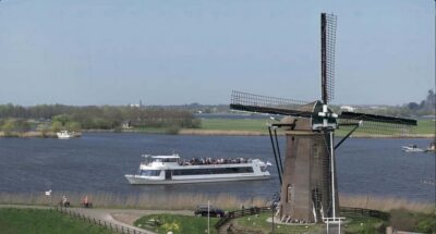 Tulip Farm Visit, Keukenhof, and Windmill Cruise