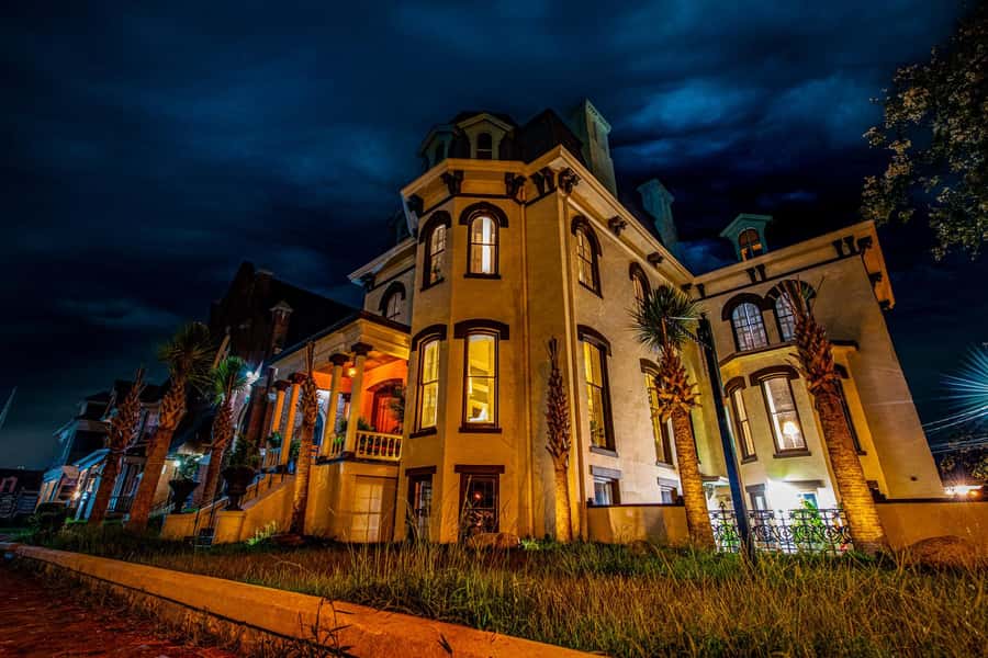 Augusta: Guided Walking Ghost Tour of Garden City - Marion Hatcher Center and the city’s whispered spirits