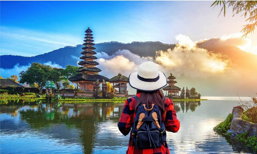 Bali: Secret Garden, Ulun Danu Temple and Waterfall Tour - Lunch is simple and separate