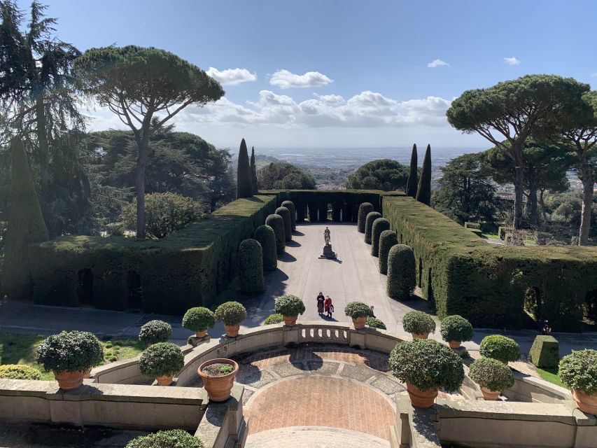 Castel Gandolfo: Papal Apartments and Secret Garden Ticket - The views from the village and cafeteria terrace