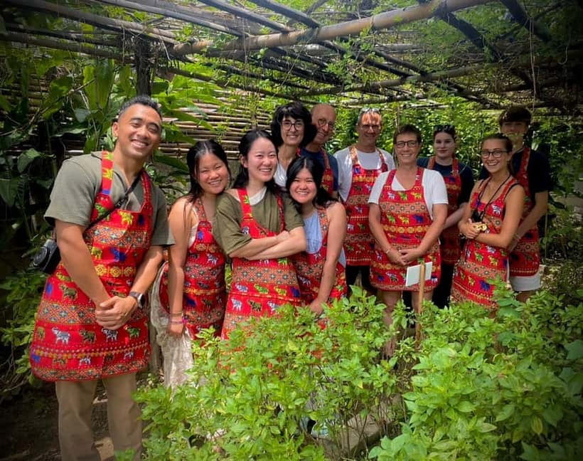 Chiang Mai: Cooking Class, Market & Thai Herbs Garden Tour - Choosing a Thai menu that fits your appetite