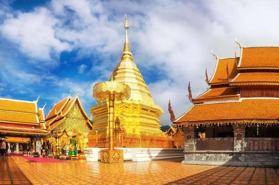 Chiang Mai: Doi Suthep, Orchid Farm and Waterfall with Lunch - Wat Pha Lat and the quieter side of the morning
