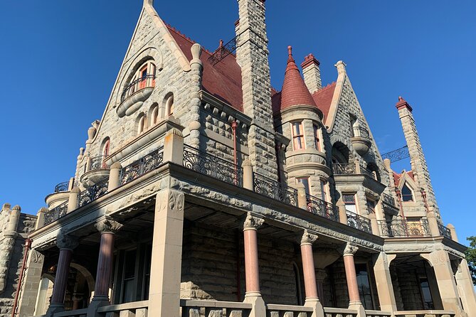 COMBO Victoria City Tour & Butchart Gardens & Entry Tix - Victoria in one hour: harbor views and quick photo stops