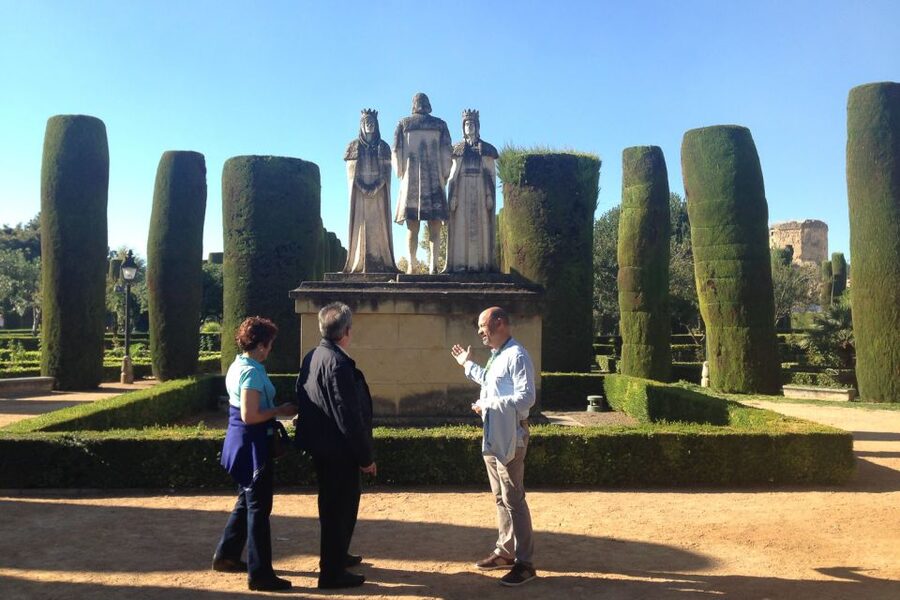 Cordóba: Gardens & Fortress of Catholic Monarchs Guided Tour - Who should book this one-hour visit?