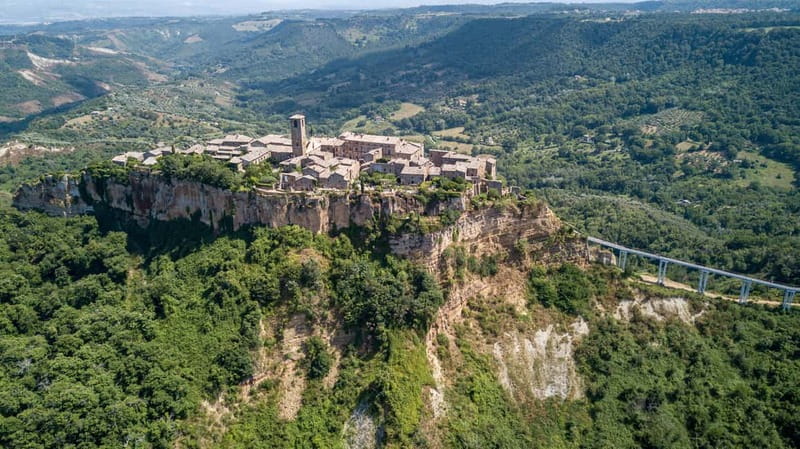 Day trip Frm Rome: Civita di Bagnoregio & Villa Lante Garden - Why a private guide changes the day