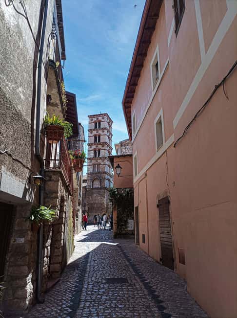 Day trip from Rome: Garden of Ninfa and village of Sermoneta - The drive from Cinecittà into the Lazio countryside
