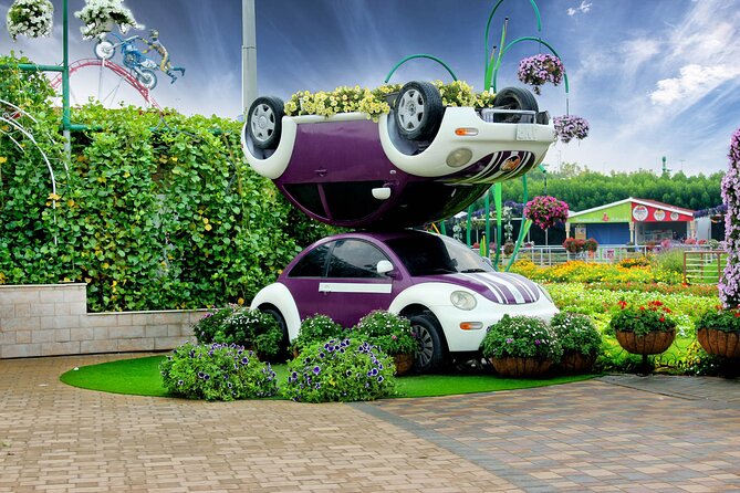 Dubai: Skip-The-Line Ticket to Dubai Miracle Garden - Floral houses and oversized characters