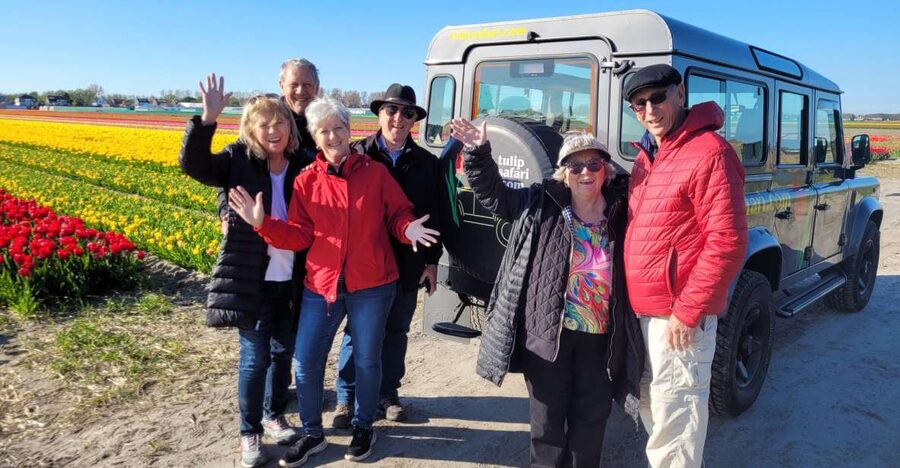 Enjoy the tulip fields in a Landrover with a local guide! - The 20-minute Tulip Farm stop