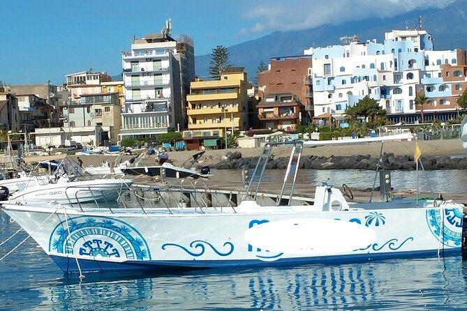Excursions by boat: Gardens Naxos-Taormina-Isola Bella-DELFINI - Giardini Naxos and the opening coastal view