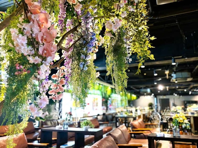 Experience Crafting a Flower-Adorned Mini Japanese Garden - Making a tiny garden in central Shinjuku