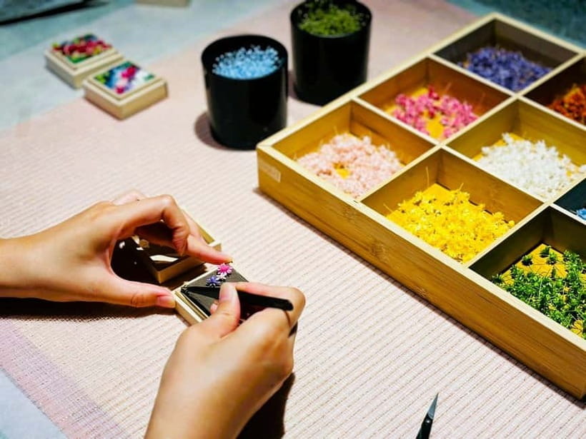 Experience Crafting a Flower-Adorned Mini Japanese Garden - Booking details that affect your plans