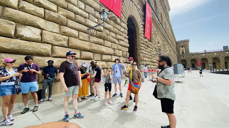 Florence: Boboli Gardens Guided Tour - Starting at Pitti Palace and entering the gardens
