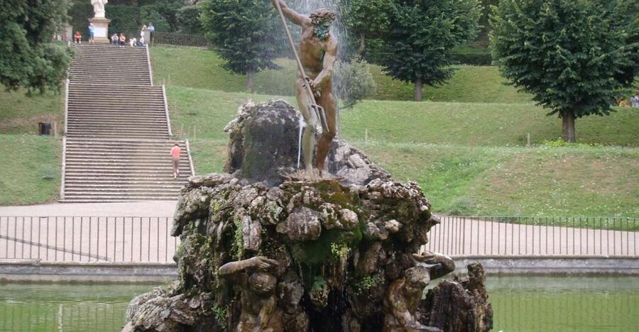 Florence: Boboli The Medici Gardens & Hidden Messages - Meeting at Pitti Palace