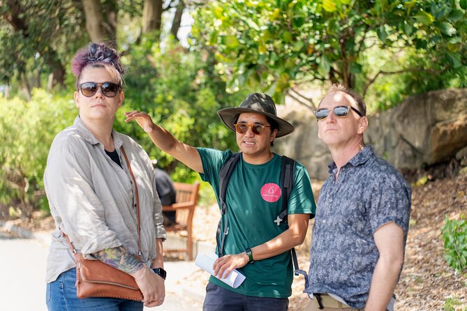 Foraging Tour: Botanical Gardens Walk & Picnic - Seeing the Botanic Gardens as a Forager
