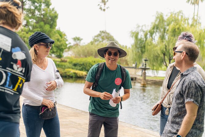 Foraging Tour: Botanical Gardens Walk & Picnic - Wildlife Along the Path