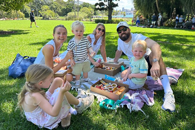 Foraging Tour: Botanical Gardens Walk & Picnic - Group Size, Accessibility, and Comfort