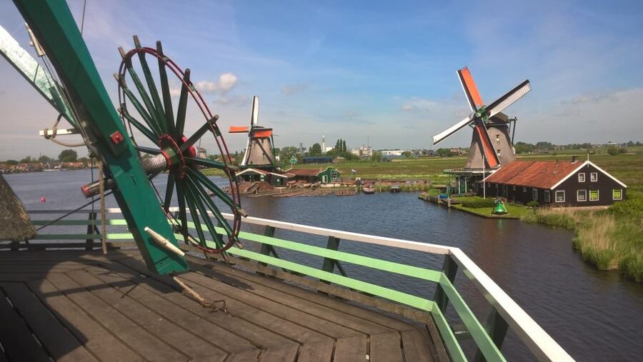 From Amsterdam: Keukenhof and Zaanse Schans Small Group Tour - From Amsterdam Centraal to the Dutch countryside