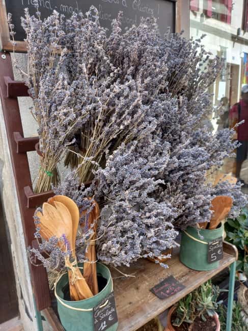 From Avignon: Lavender Villages Full-Day Tour - Sénanque Abbey and the classic Provence photograph