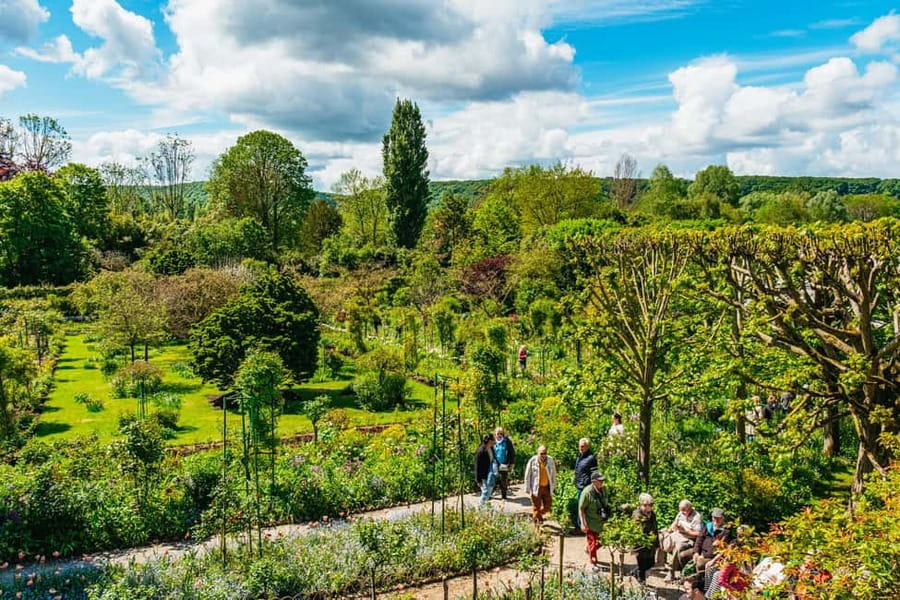 From Paris: Giverny, Monet’s Home & Gardens Half-Day Trip - Using your free time in Giverny