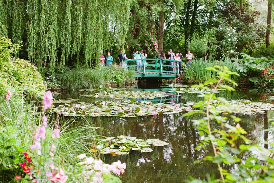 From Paris: Monet Garden & Giverny Bike Tour and Picnic Stop - Why this bike trip makes Giverny more memorable