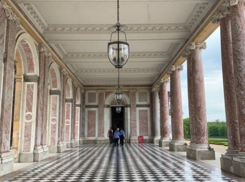 From Paris: Versailles Bike Tour with Gardens & Palace Entry - Who should book this bike tour?