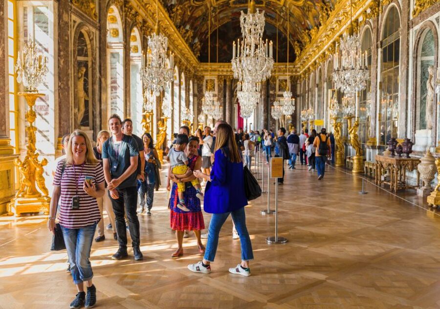 From Paris: Versailles Palace and Gardens Guided Day Trip - The gardens: a guided introduction, then freedom to wander