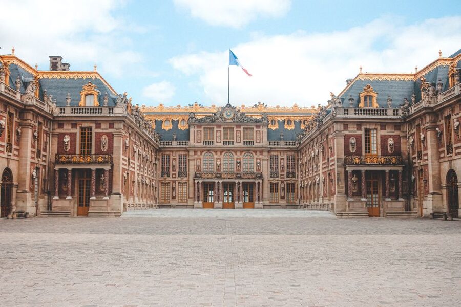 From Paris: Versailles Palace and Gardens Guided Experience - What the guided garden walk adds