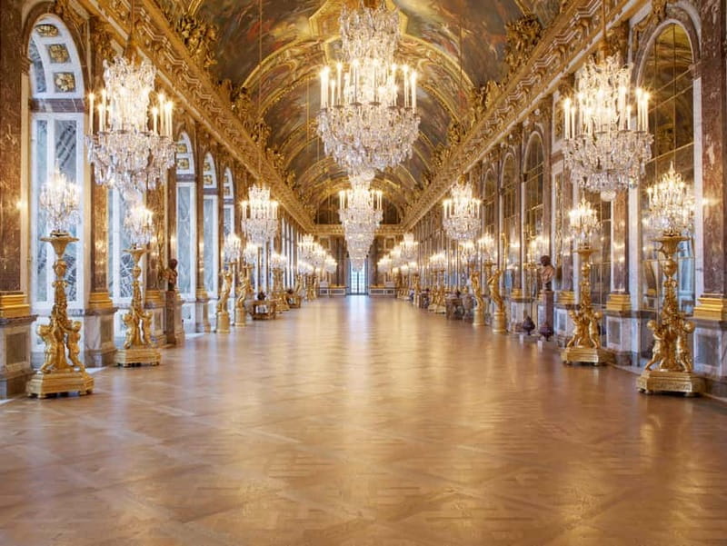 From Paris: Versailles Palace and Gardens with Transfer - Using the audio guide without slowing yourself down