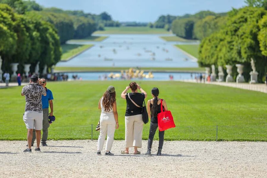From Paris: Versailles Palace & Gardens with Transportation - Should you book it?