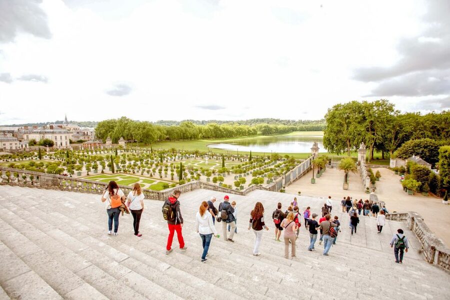 From Paris: Versailles Palace & Gardens with Transportation - The gardens, fountains, and the real time question