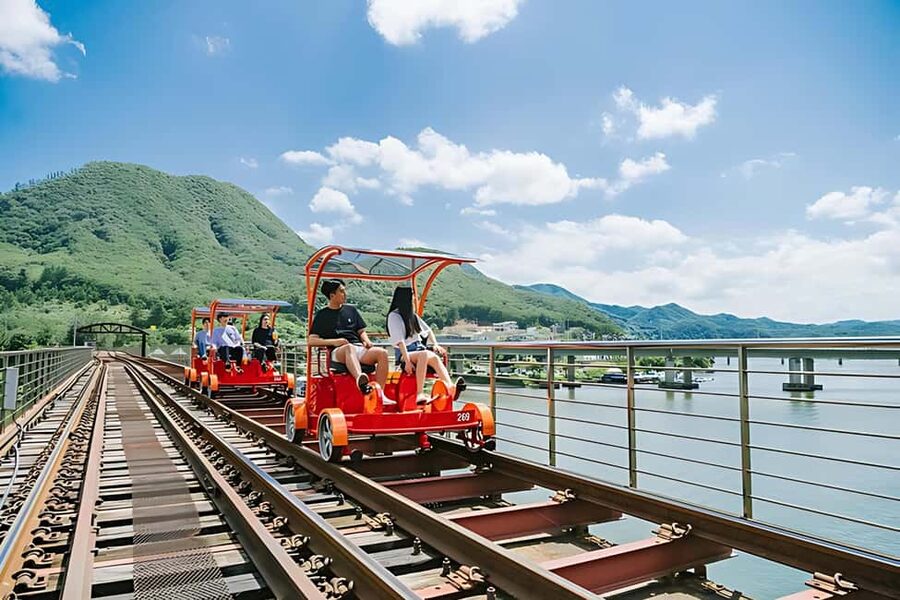From Seoul: Nami Island, K-drama Garden & Rail Bike Day Tour - Guides, vehicles, and the pace of the day