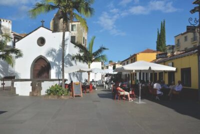 Botanical Garden and Old Town Private Tuk-Tuk Tour