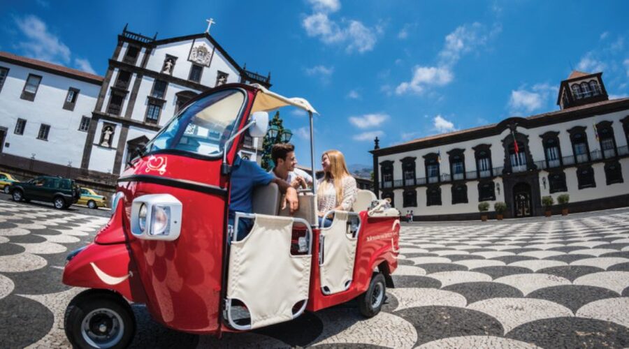 Funchal: Guided Old Town Tuk Tuk Tour and Botanical Gardens - Hotel pickup and the first ride uphill