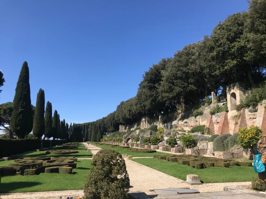Gandolfo: Castel Gandolfo Papal Villa Gardens Minibus Tour - The best season and the right expectations