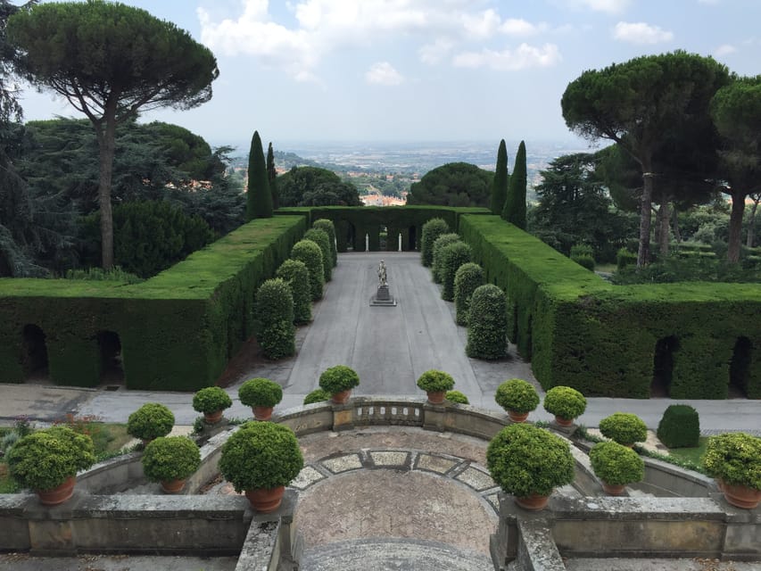 Gandolfo: Castel Gandolfo Papal Villa Gardens Minibus Tour - Riding through 55 hectares by open minibus