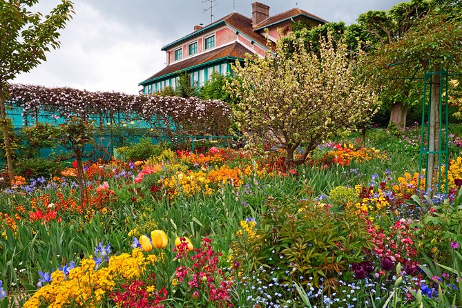Giverny Monet’s Home and Gardens Half Day Tour from Paris - How Much Time Do You Really Get?