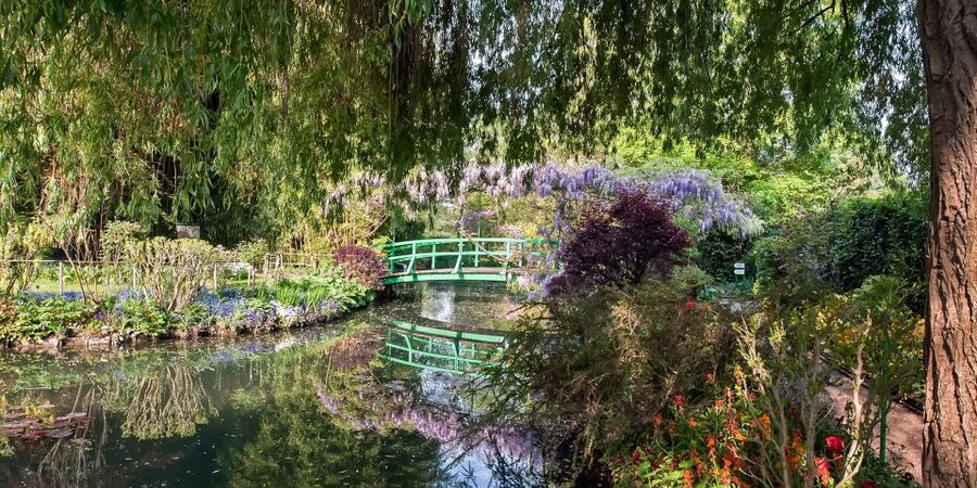 Giverny: Monet's House and Gardens Guided Tour - Clos Normand and the flower beds