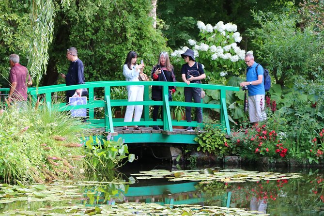Giverny's House & Gardens plus Versailles Palace Day Trip with Lunch from Paris - Why this pairing works so well