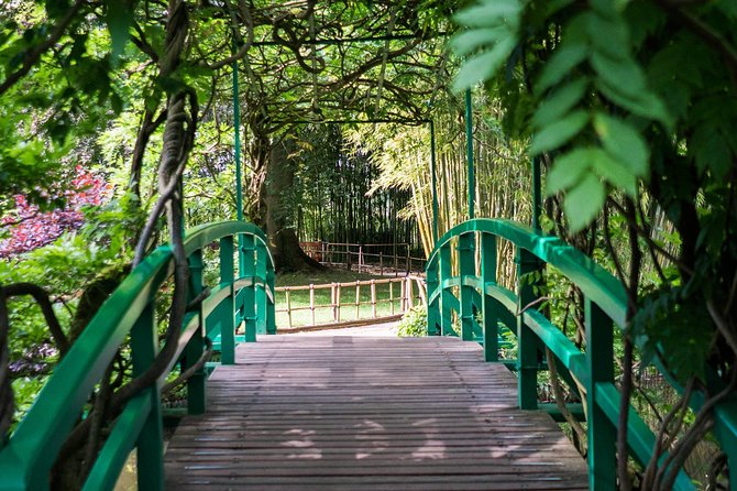Giverny Small-Group Half Day Trip with Monet’s Gardens from Paris - What the small group changes
