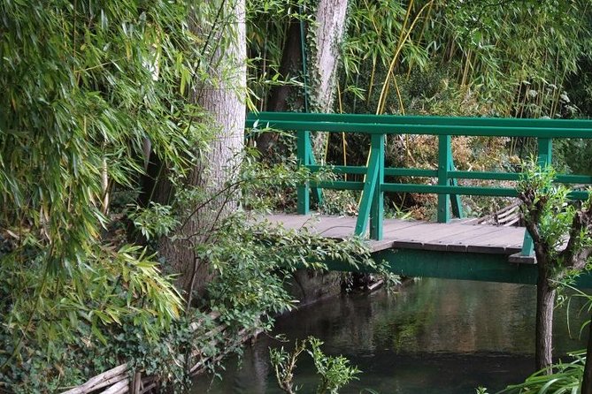 Giverny Small-Group Minivan with Hotel Pickup or Meeting Point - Inside Monet’s house and gardens