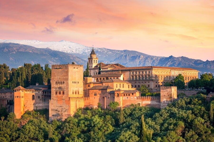 Granada: 3-Hour Alhambra and Generalife Gardens Guided Tour - The Nasrid Palaces, where detail does the talking