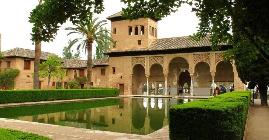Granada: Alhambra and Generalife Gardens Guided Tour - The first gardens: Paseo de los Cipreses, Secano, and San Francisco