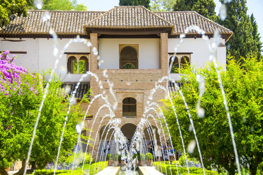 Granada: Alhambra Gardens and Generalife Ticket - Who should book this ticket?