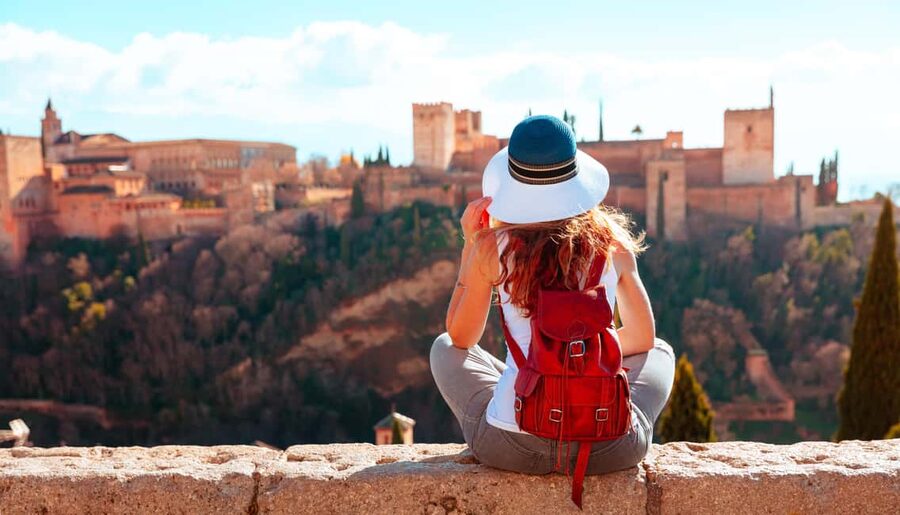 Granada: Alhambra, Nasrid Palaces & Gardens guided Tour - Key points at a glance