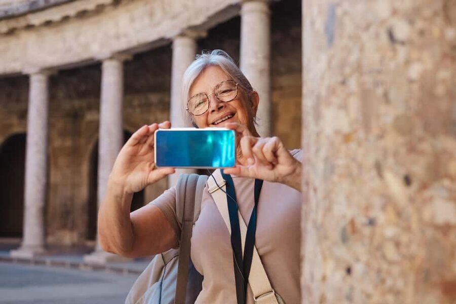 Granada: Alhambra, Nasrid Palaces & Gardens guided Tour - Court of the Lions and the final palace rooms
